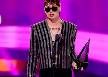 Peso Pluma triunfa en Latin AMAs con Mejor Álbum Regional Mexicano