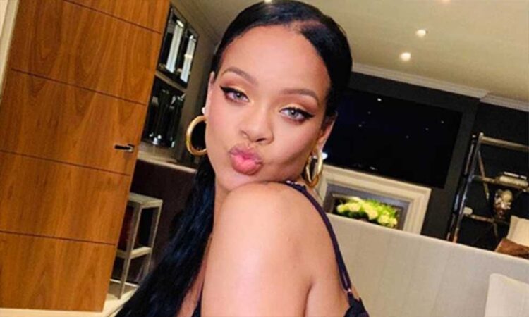 Rihanna provoca debate con su atrevido atuendo de Monja
