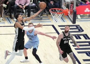 Revolución en la NBA: Los Spurs sorprenden a los Nuggets y los Thunder lideran el Oeste