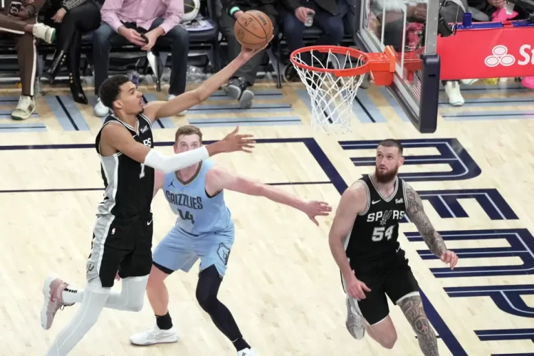 Revolución en la NBA: Los Spurs sorprenden a los Nuggets y los Thunder lideran el Oeste
