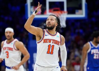 Los Knicks despachan a los Sixers en un emocionante duelo en Filadelfia