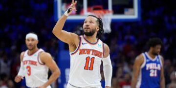 Los Knicks despachan a los Sixers en un emocionante duelo en Filadelfia