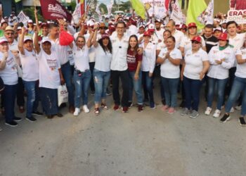 Recorre Olga Sosa colonias de Madero en busca del voto para Morena