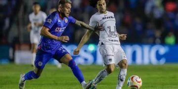 Cruz Azul supera 4-2 en global a Pumas y avanza a semifinales