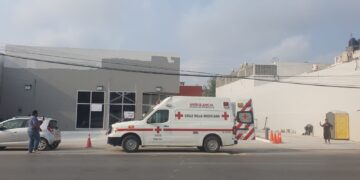 Albañil cae de andamio de 5 metros en obra de 10 y 11 Carrera Torres