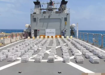 Aseguran tres toneladas de cocaína en barco en costas de Quintana Roo