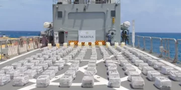 Aseguran tres toneladas de cocaína en barco en costas de Quintana Roo