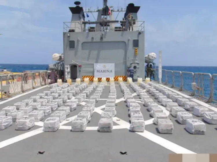 Aseguran tres toneladas de cocaína en barco en costas de Quintana Roo