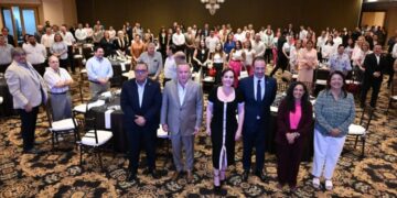Presenta Olga Sosa compromisos con Agentes Aduanales de Nuevo Laredo y pide su voto