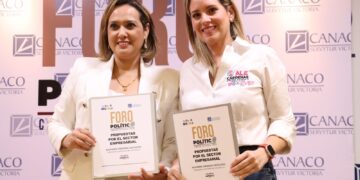 Presenta Alejandra Cárdenas propuestas en el Foro de la CANACO 