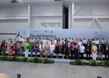 Reconoce Américo Villarreal la labor del magisterio tamaulipeco