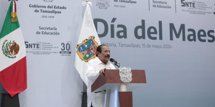 Reconoce Américo Villarreal la labor del magisterio tamaulipeco