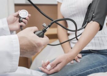 Cuarenta millones de mexicanos sufren hipertensión; predispone a infartos