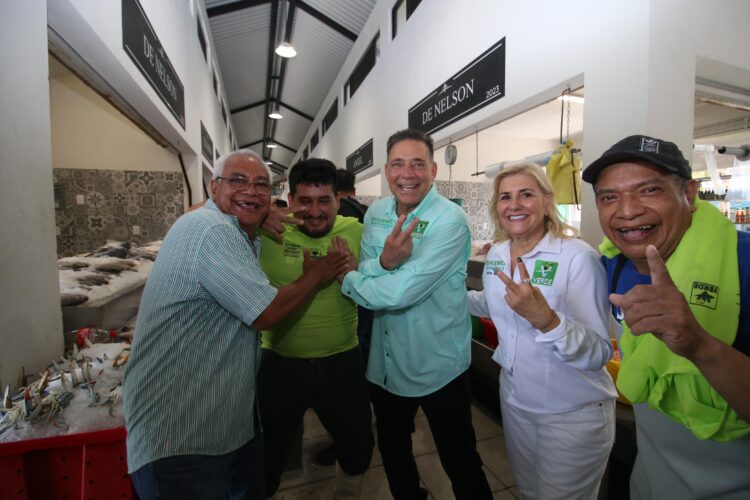 Comerciantes de La Puntilla de Tampico votarán por Geño y Maki al Senado