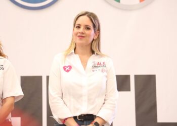 Ofrece Alejandra Cárdenas impulsar el servicio civil de carrera desde el Congreso