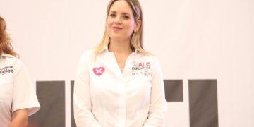 Ofrece Alejandra Cárdenas impulsar el servicio civil de carrera desde el Congreso