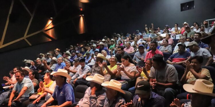 Avanzan negociaciones entre ejidatarios y el Parque Eólico “Mesa La Paz”