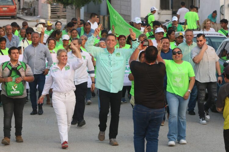 Altamirenses brindan apoyo a Eugenio y Maki para llegar al Senado
