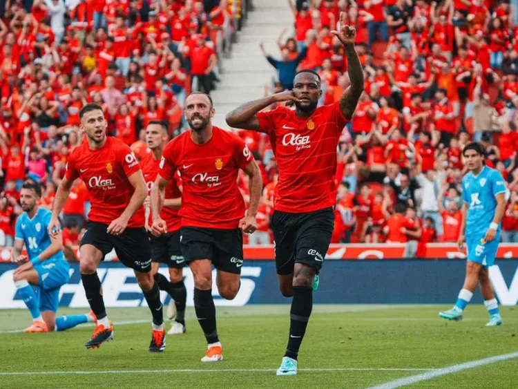 Javier Aguirre salva al Mallorca del descenso por segunda ocasión en España