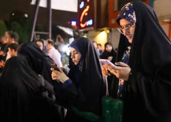 Crece incertidumbre en Irán tras desplome de aeronave que transportaba al presidente