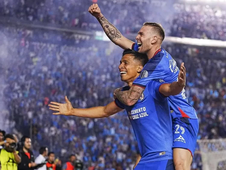 Cruz Azul consigue agónico boleto a la final tras empate 2-2 con Rayados