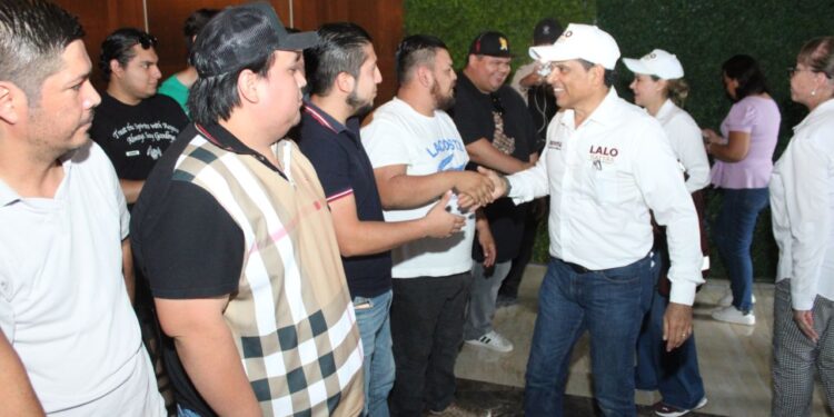 Transportistas toman la ruta del triunfo, ofrecen respaldo a con Lalo Gattás.