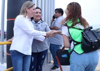 Ofrece Alejandra Cárdenas legislar a favor de los obreros de Tamaulipas