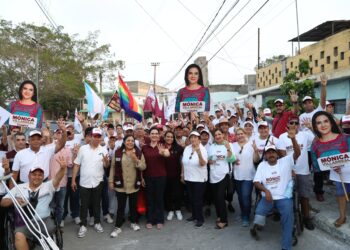 Continúa Mónica Villarreal recorriendo las colonias de Tampico y cosechando apoyos