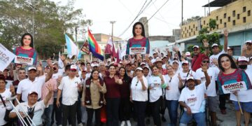 Continúa Mónica Villarreal recorriendo las colonias de Tampico y cosechando apoyos