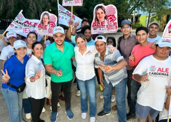 Dialoga Ale Cárdenas con residentes de San Luisito, pide su voto