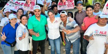 Dialoga Ale Cárdenas con residentes de San Luisito, pide su voto