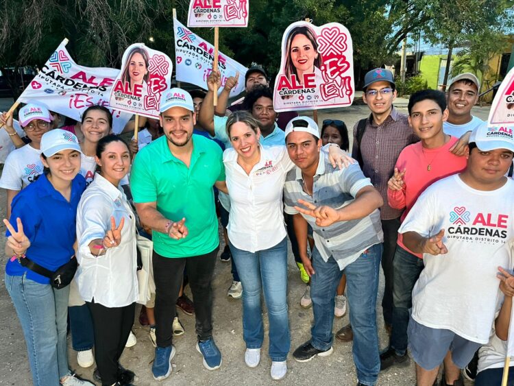 Dialoga Ale Cárdenas con residentes de San Luisito, pide su voto