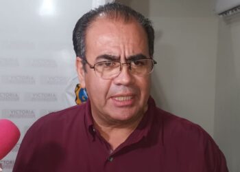 Abastecen agua en pipas a nueve ejidos del municipio de Victoria