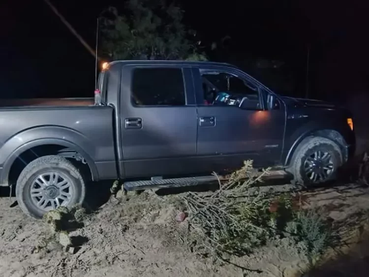Cae ‘pollero’ en Nuevo León; trasladaba a 15 migrantes en una camioneta