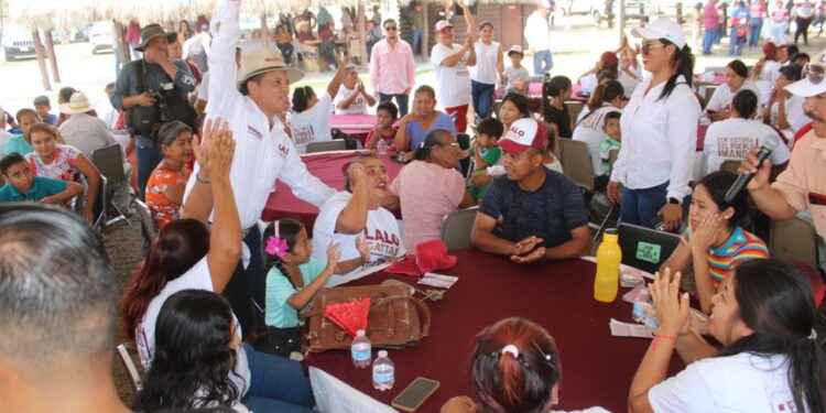 Galopa Lalo Gattás ejidos de Victoria rumbo a la reelección el 2 de junio