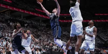Mavericks pegan primero en la Final del Oeste ante Timberwolves