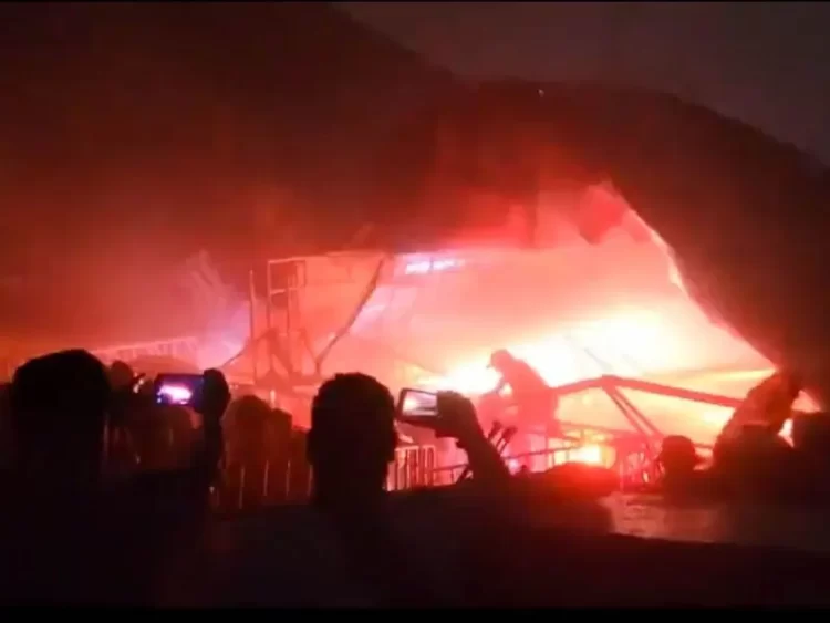 Cinco muertos y 50 heridos tras accidente en campaña de Máynez en San Pedro, Nuevo León