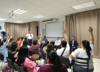 Dialogan autoridades de Salud de Tamaulipas con trabajadores sobre proceso de basificación