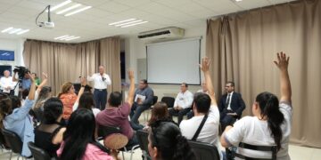 Dialogan autoridades de Salud de Tamaulipas con trabajadores sobre proceso de basificación