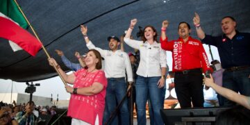 Votemos por Xóchitl para defender la democracia de México : Arturo Núñez