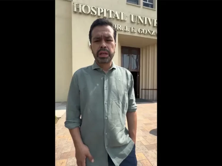 Máynez llora al recordar a las víctimas de la tragedia por desplome de escenario