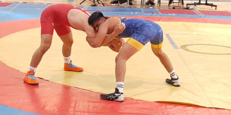 Gana medalla de bronce Grimany para la UAT en Luchas Universitarias