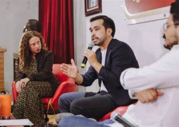 Retoma Álvarez Máynez gira universitaria en la CDMX