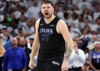 Doncic ‘ruge’ y Mavericks amplía su ventaja en Final de Conferencia