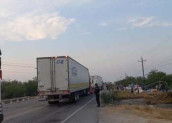 Levantan bloqueo de Carretera San Fernando-Victoria; anuncian cierre mañana