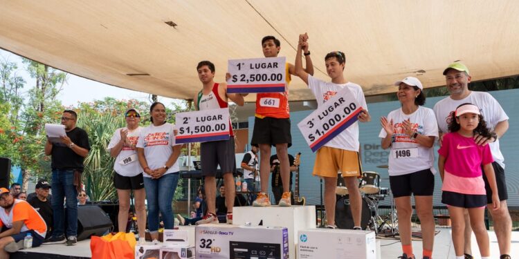 Gran participación en la Carrera y Caminata #Familia UAT 2024
