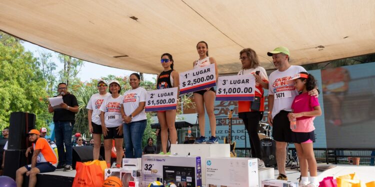 Gran participación en la Carrera y Caminata #Familia UAT 2024