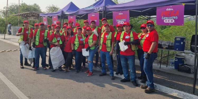 Participa Gobierno de Victoria jornada de limpieza de HEB en río San Marcos