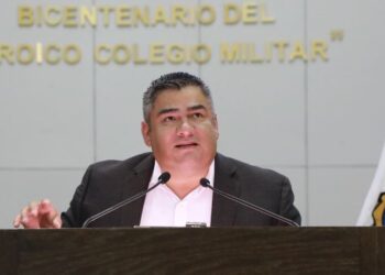 Plantea Diputado difundir contenido de la constitución en las escuelas