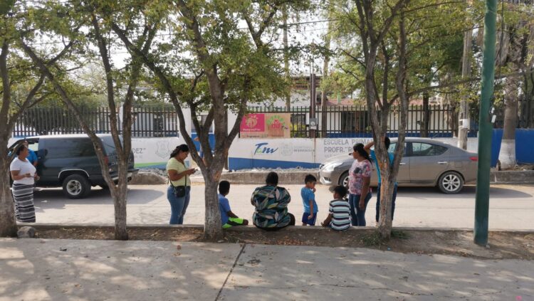 Reanudan clases en Primaria del Ejido Guadalupe Victoria, tras semana de paro